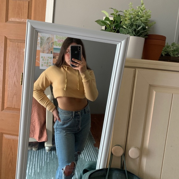 yellow hoodie - Picture 4 of 4